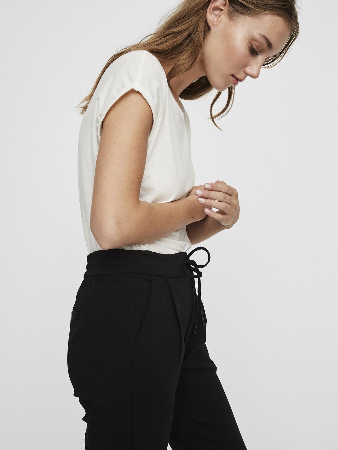 model_shot-front